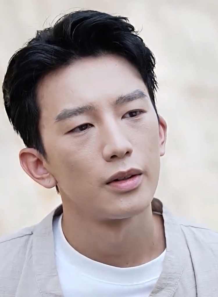 Zicheng Fang