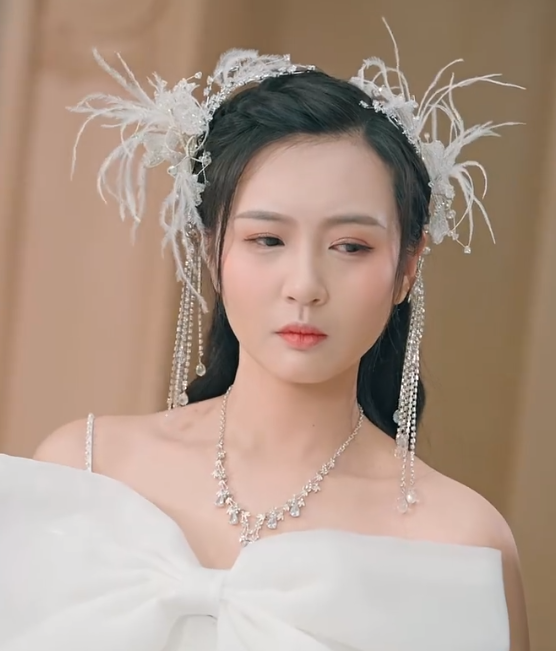 Yuxin Jia