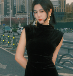 Xinyue Liu