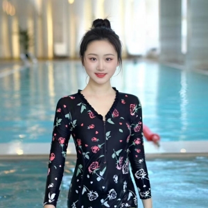 Qianqian Lin