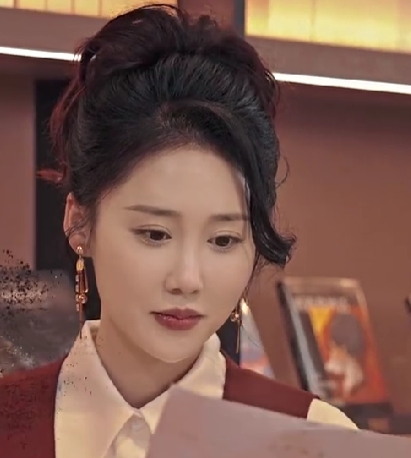 Jingyi Tai