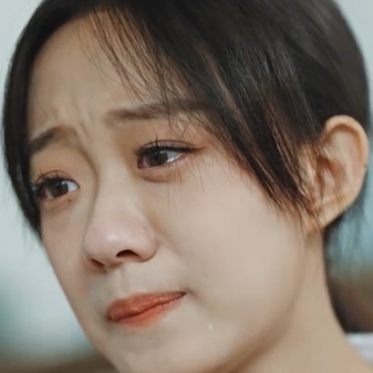 Chengyue Hou