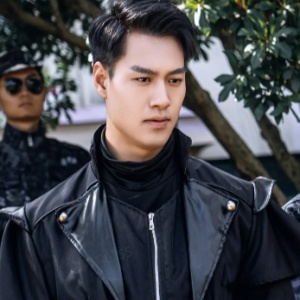 Zilun Yan