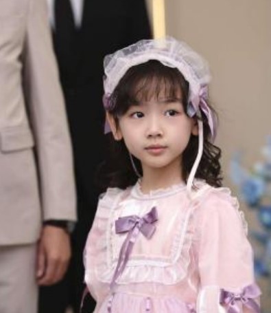 Linxi Li