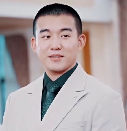 Lun Yan
