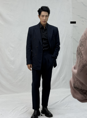 Zhenxing Liu