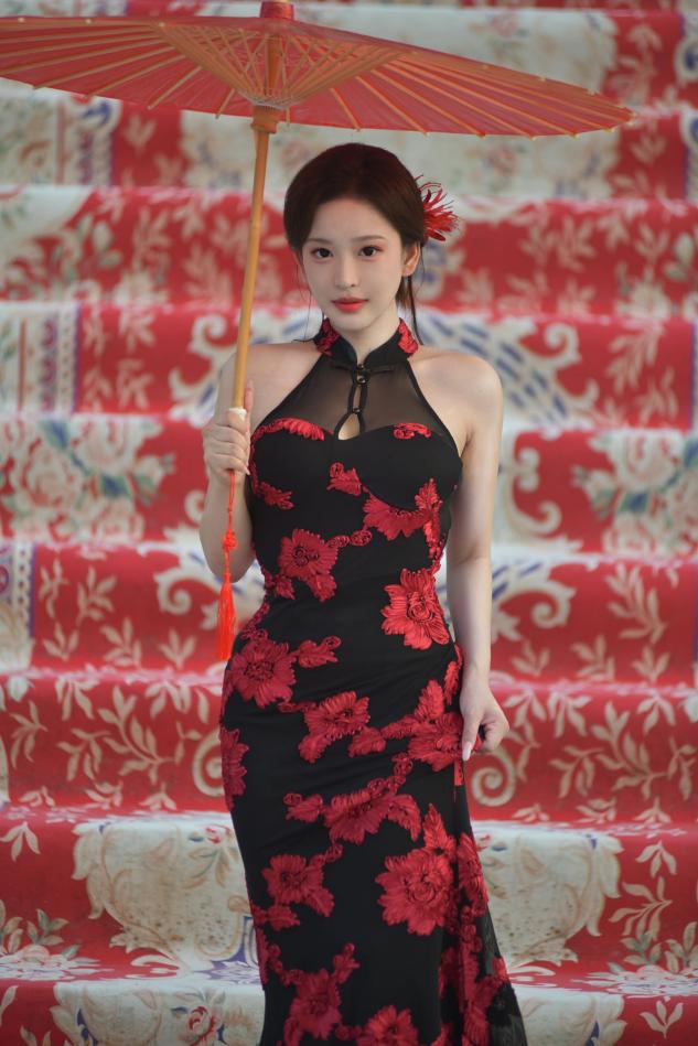 Yue Hua
