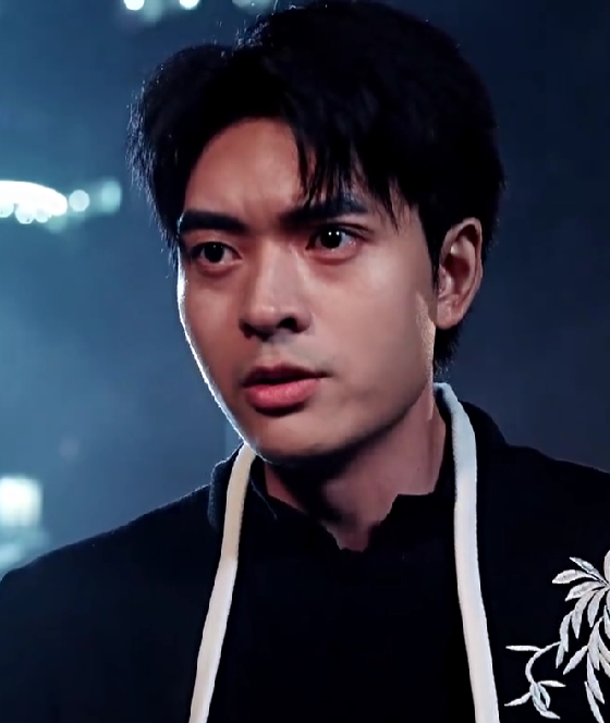 Zijie He