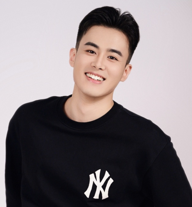 Yuncheng Wang