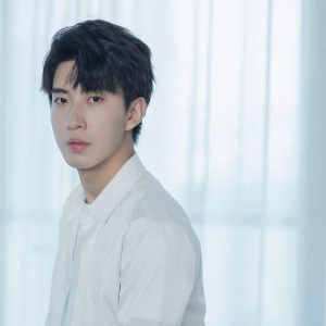 Chenglun He